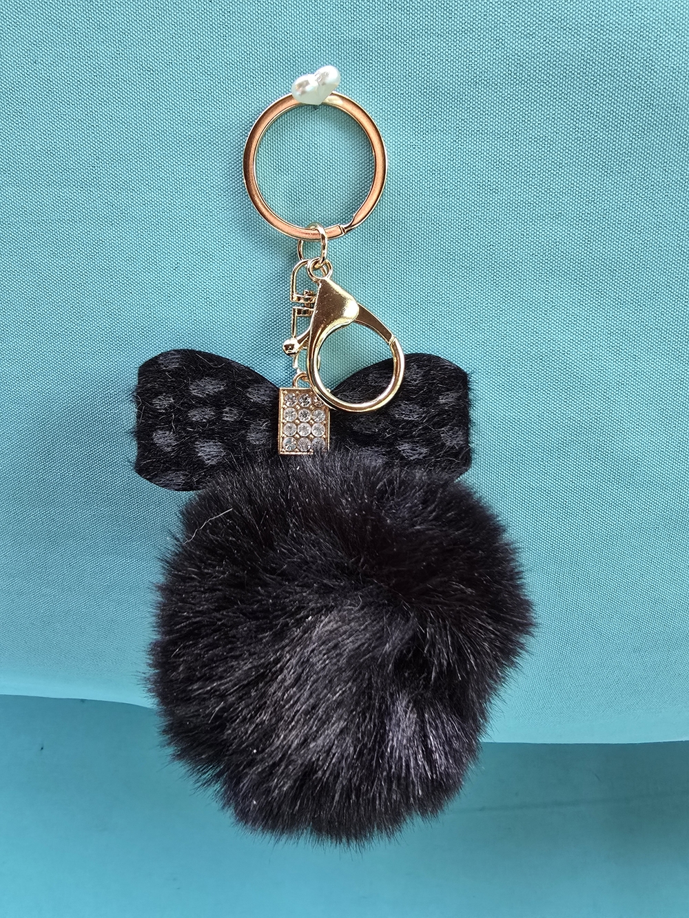 ๐ Faux Fur Pom Pom Keychain with Ear Accents - Picture 2 of 9